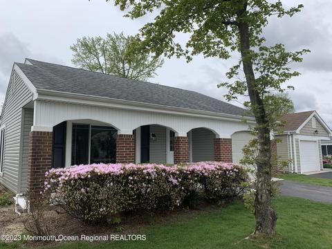 51 Red Hill Rd, Manchester, NJ 08759