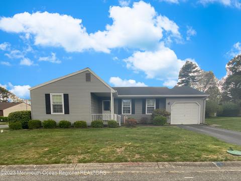 7 Hawthorne St, Manchester, NJ 08759