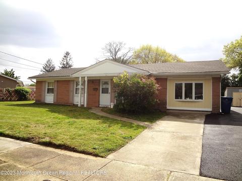 8 Sumac Ave, Monroe, NJ 08831