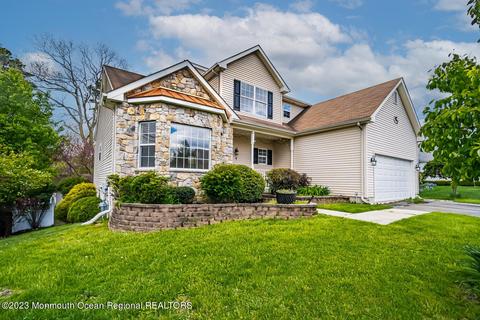 9 Falkinburg Dr, Little Egg Harbor, NJ 08087