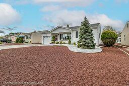 11 Thornton Rd, Toms River, NJ 08757