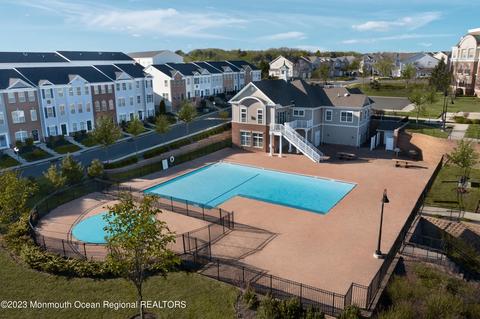 1201 English Ln #1201, Parlin, NJ 08859