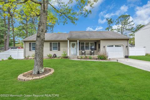 1282 Spruce St, Forked River, NJ 08731
