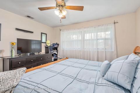 54 Appleton Dr, Hazlet, NJ 07730 photo 19