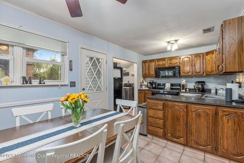 54 Appleton Dr, Hazlet, NJ 07730 photo 6