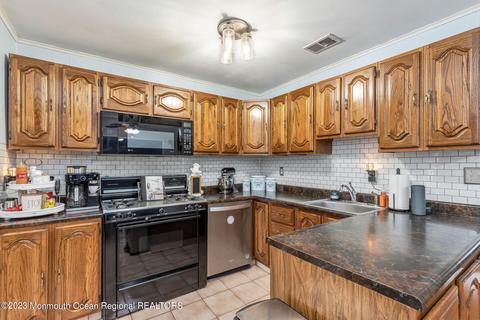54 Appleton Dr, Hazlet, NJ 07730 photo 8