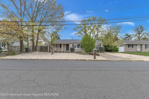 1239 Hancock Rd, Toms River, NJ 08753