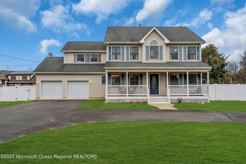 898 Bay Ave, Toms River, NJ 08753