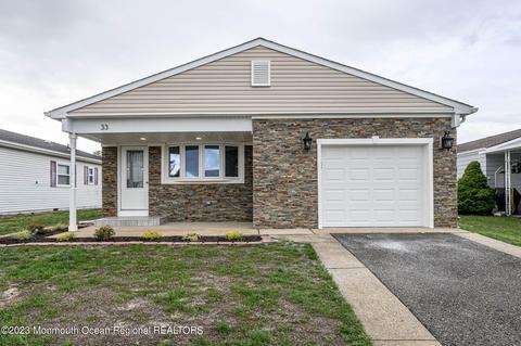 33 Rodhos St, Berkeley, NJ 08721