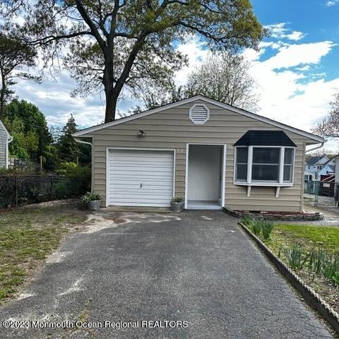 318 Anthony Ave, Toms River, NJ 08753