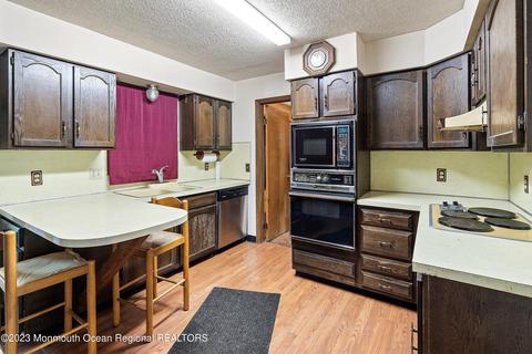 7 Melwen Dr, Forked River, NJ 08731 photo 5