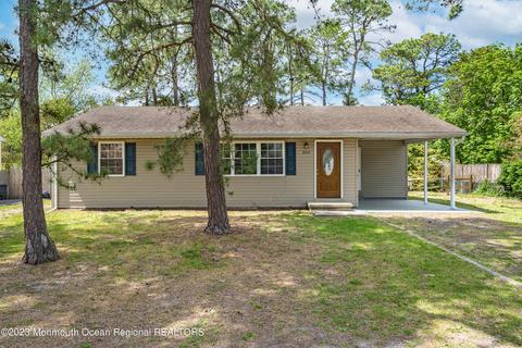 204 Iriquois Trl, Browns Mills, NJ 08015