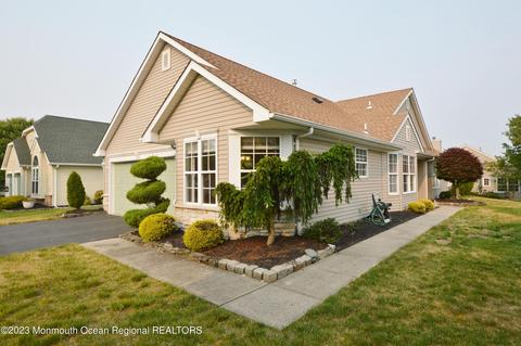 3189 Dillon Ln, Toms River, NJ 08755