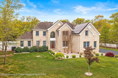 10 Forest Edge Ct, Manahawkin, NJ 08050