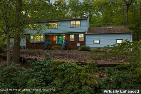 32 Borden Rd, Middletown, NJ 07748