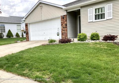 1409 Gleniffer Hill Rd, Toms River, NJ 08755