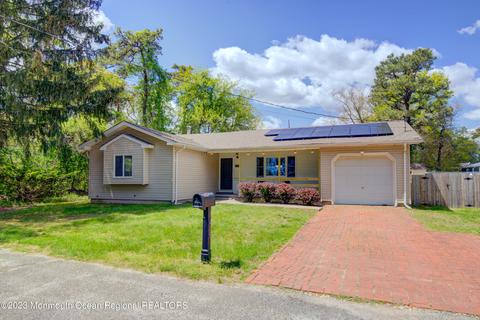408 Berkeley Ave, Beachwood, NJ 08722