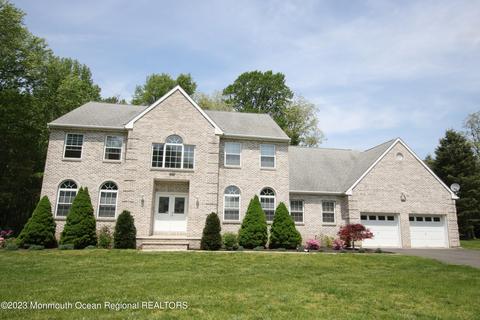 2 Tess Ct, Eatontown, NJ 07724