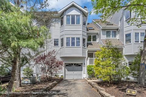 44 Violet Ct, Toms River, NJ 08753