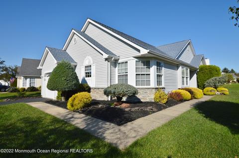 2713 Brookdale Ct, Toms River, NJ 08755