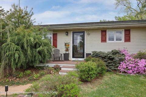 27 Laurelton Ave, Jackson, NJ 08527