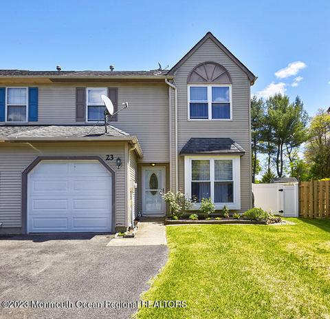 23 Longbrook Ln, Freehold, NJ 07728