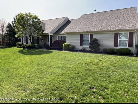 2945 Crestview Ln, Toms River, NJ 08755