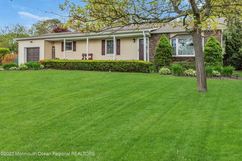 1532 9th Ave, Toms River, NJ 08757