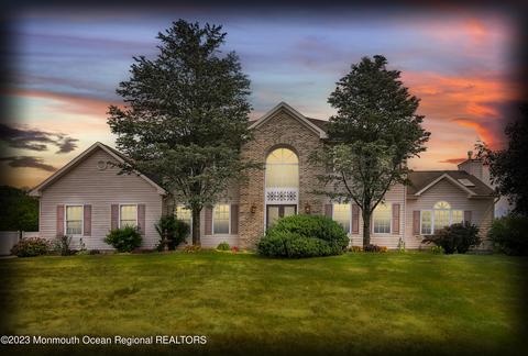 1141 Satinwood Ln, Toms River, NJ 08755