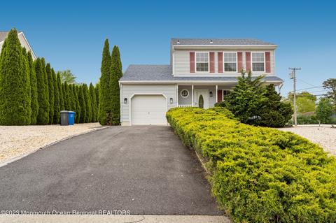 201 Schooner Rd, Manahawkin, NJ 08050