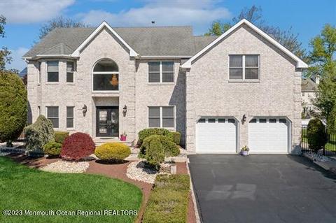 107 Jordyn Ct, Matawan, NJ 07747