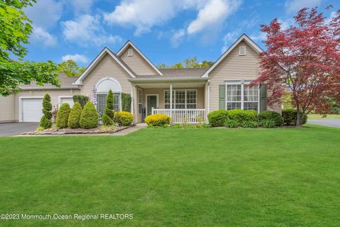 20 Sunnybrook Ln #1002, Lakewood, NJ 08701