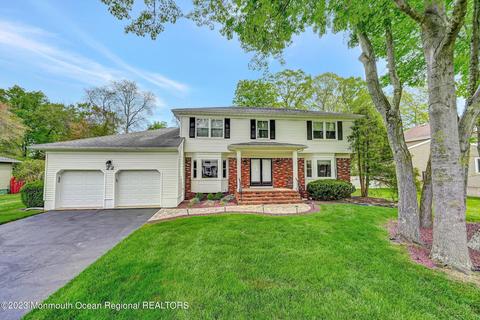 22 Thomas Dr, Manalapan, NJ 07726