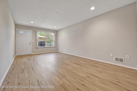 15 Kitty Ct, Brick, NJ 08724 photo 7