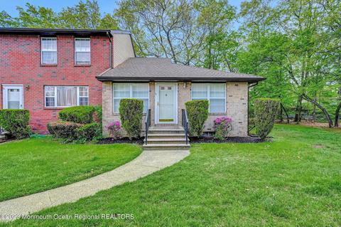15 Kitty Ct, Brick, NJ 08724 photo 2