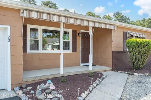 22 Beaverbrook Dr, Berkeley, NJ 08721 photo 3