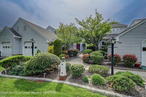 39 Canterbury Dr # d, Monroe, NJ 08831
