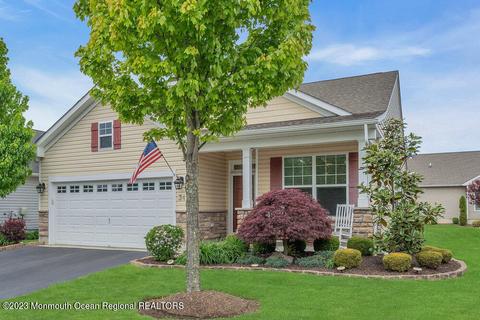 34 Comtois Rd, Manalapan, NJ 07726