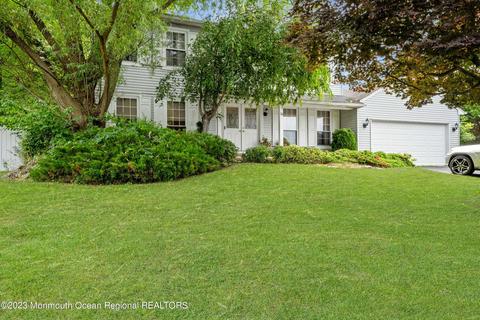 38 Driftwood Dr, Howell, NJ 07731