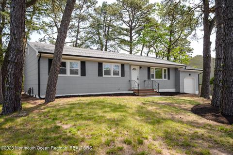 345 Dogwood Dr, Brick, NJ 08723