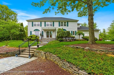 2 Leitrim Ln, Hazlet, NJ 07730