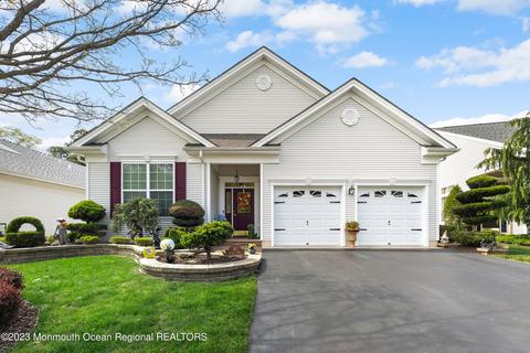 40 Gables Way, Jackson, NJ 08527
