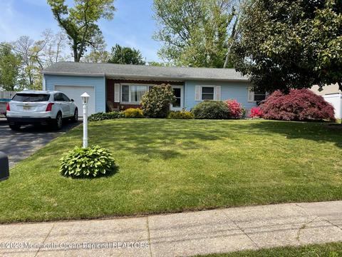 620 Texas Dr, Toms River, NJ 08753