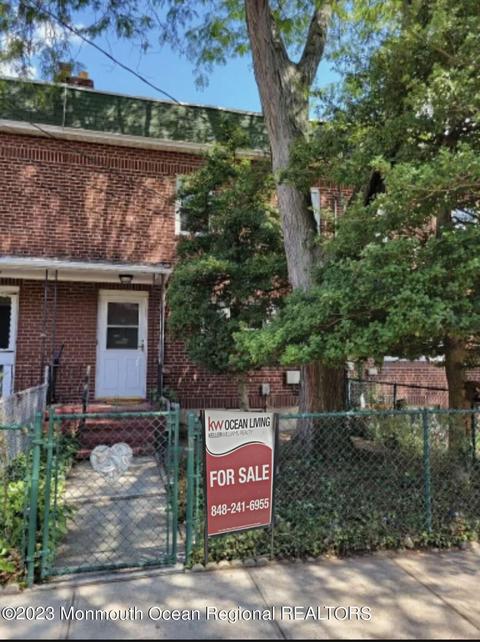 9 Veterans Ct, Bayonne, NJ 07002