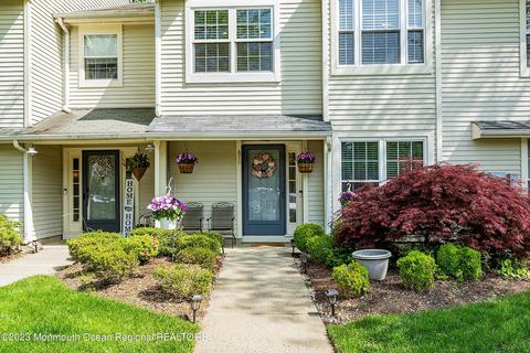 478 Cottonwood Ct, Howell, NJ 07731