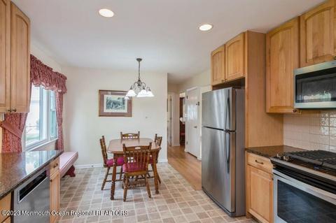 34 Overhill Rd, Matawan, NJ 07747 photo 8