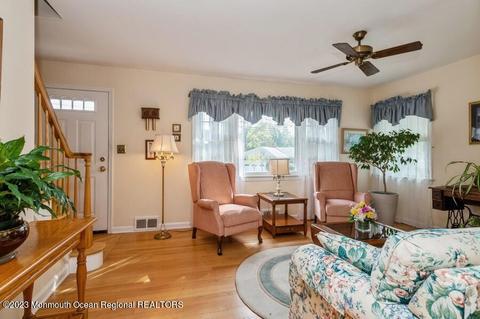 34 Overhill Rd, Matawan, NJ 07747 photo 2