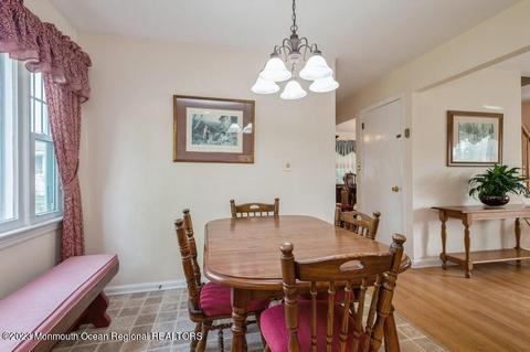 34 Overhill Rd, Matawan, NJ 07747 photo 10