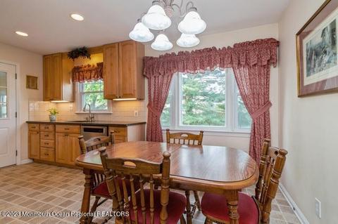 34 Overhill Rd, Matawan, NJ 07747 photo 9
