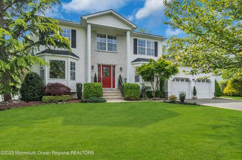 3 Fella St, Howell, NJ 07731